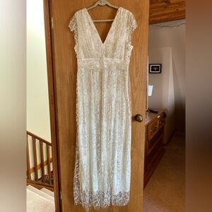 Baltic Born Ivory Arlene shimmer gown